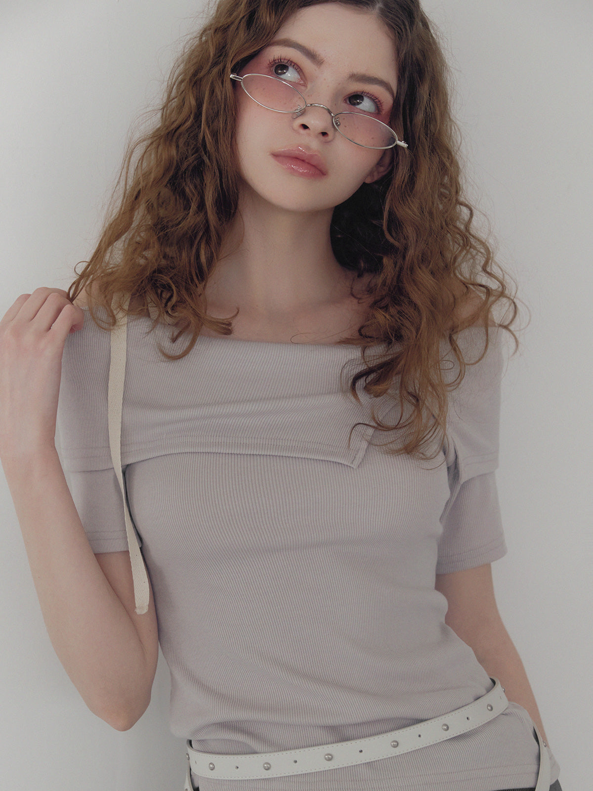 Petit strap one shoulder t-shirt