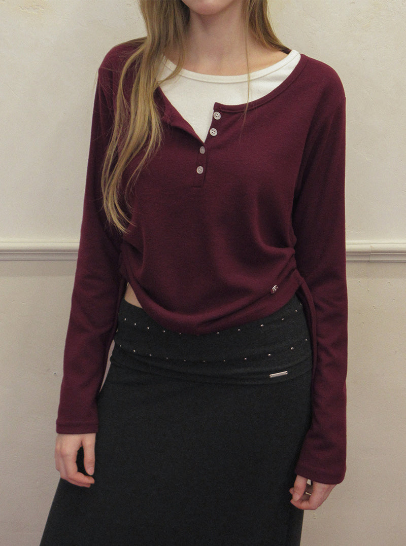 TWEE Epu layered shirring fleece long sleeve T-shirt | Product styling view 6