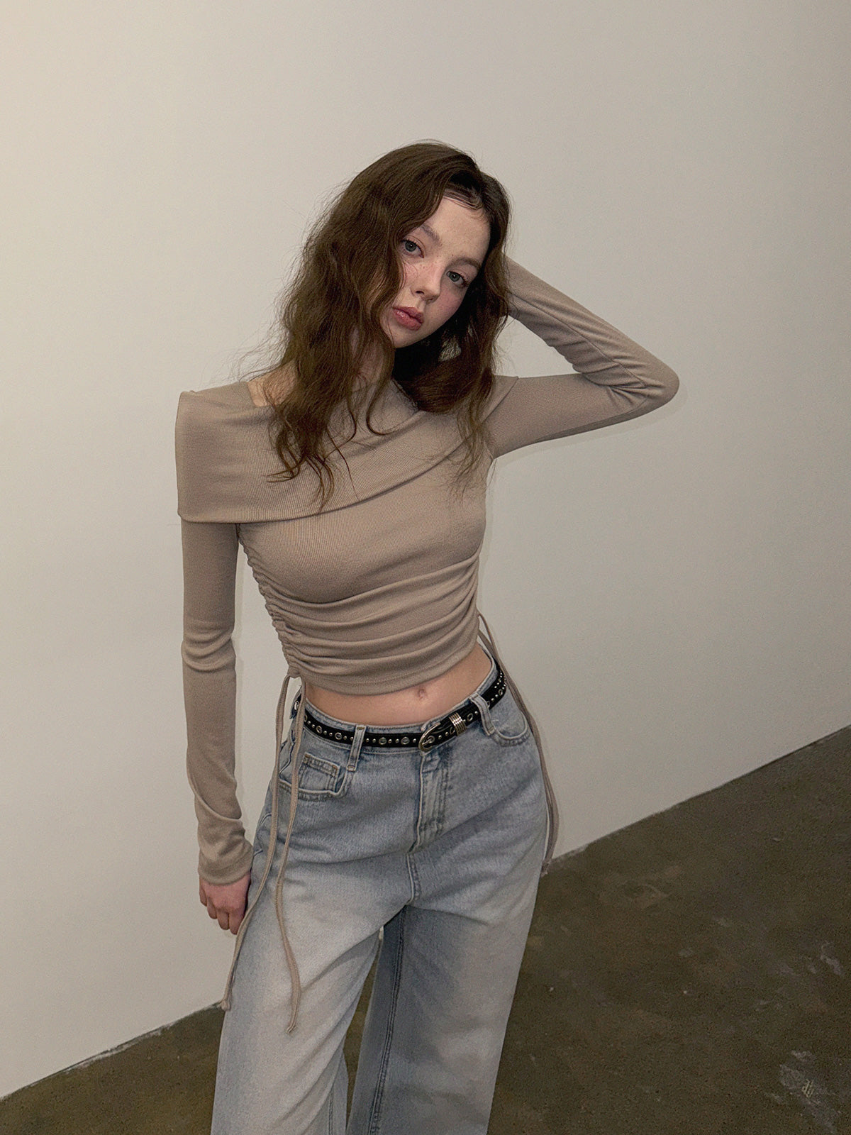 Dwin 2-Way Drape Strap Long Sleeve Tee