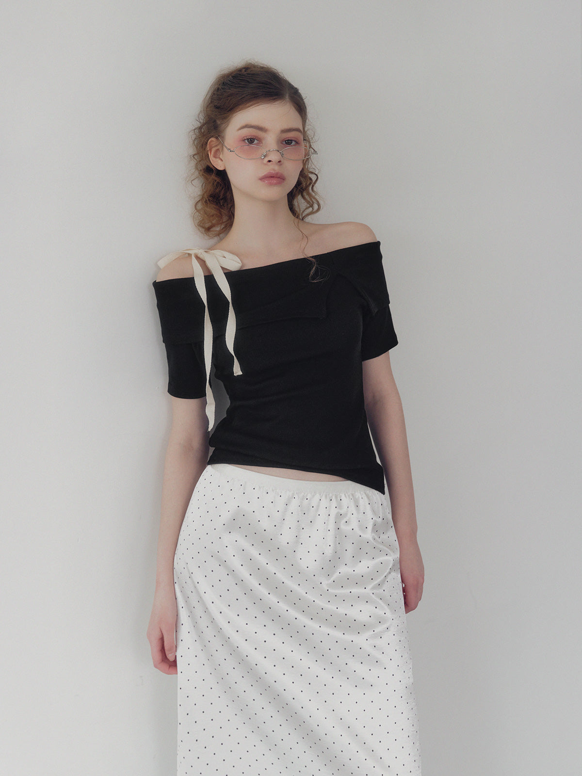 Petit strap one shoulder t-shirt