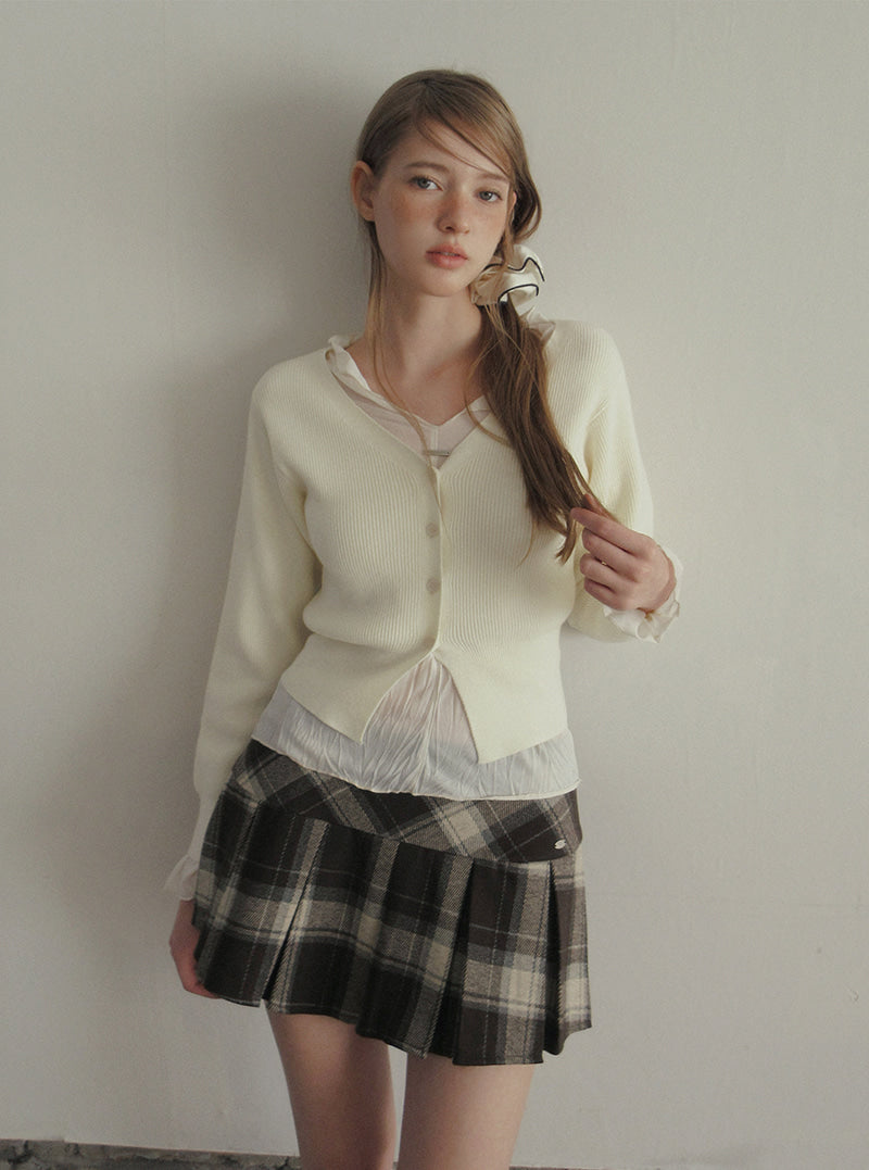 TWEE Coers round/V-neck long sleeve knit cardigan | Product styling view 8