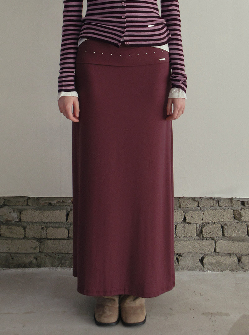 TWEE Nego stud folding maxi long skirt | Product styling view 3