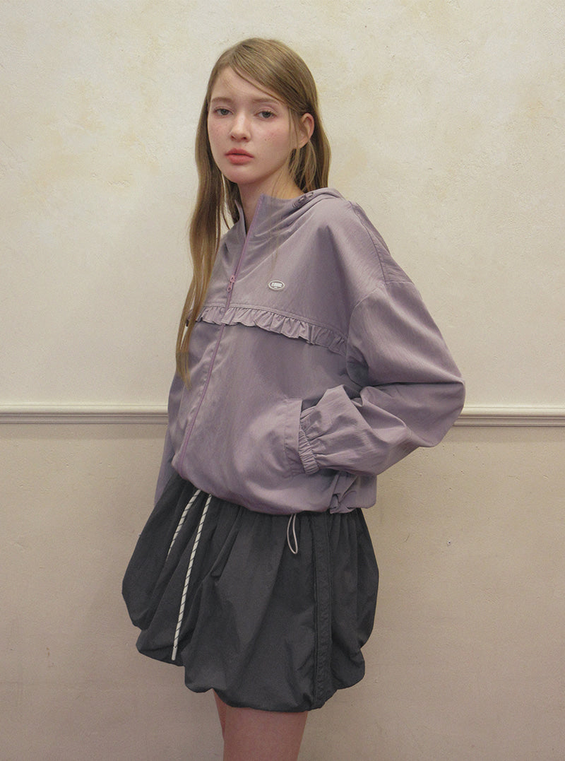 TWEE Bender frill nylon hood windbreaker jumper | Product styling view 7