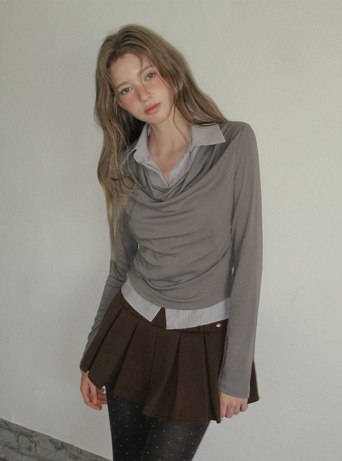 TWEE Hesi suede pleated mini skirt | Product styling view 11