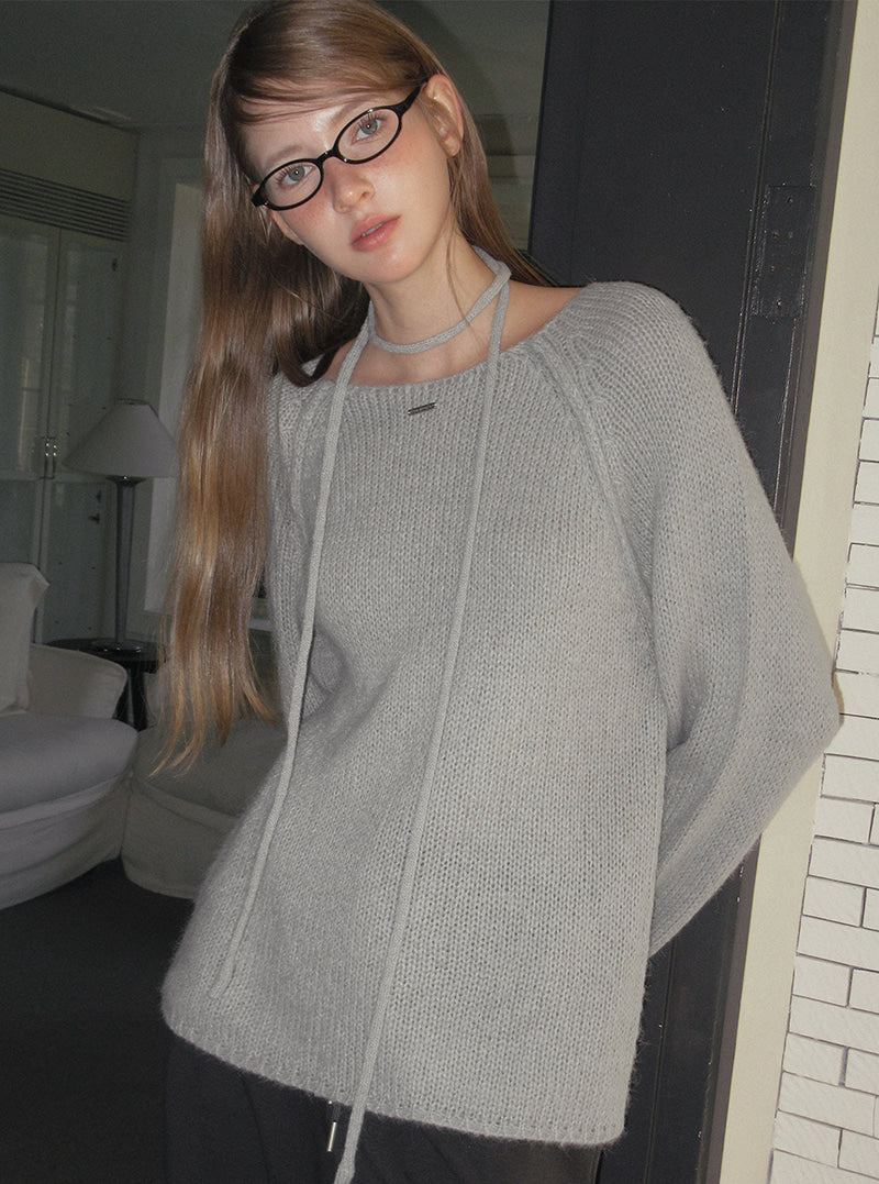 TWEE Muz oversized raglan brushed long sleeve knit (strap set) | Product styling view 3