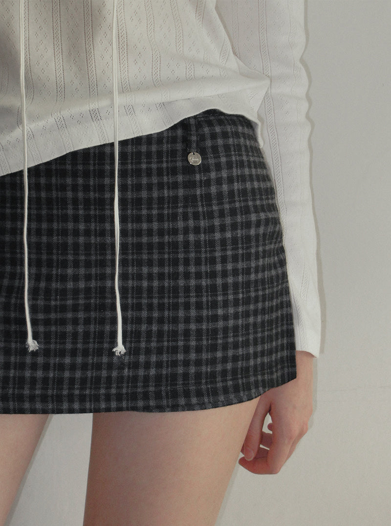 TWEE Baset check mini skirt shorts | Product styling view 10