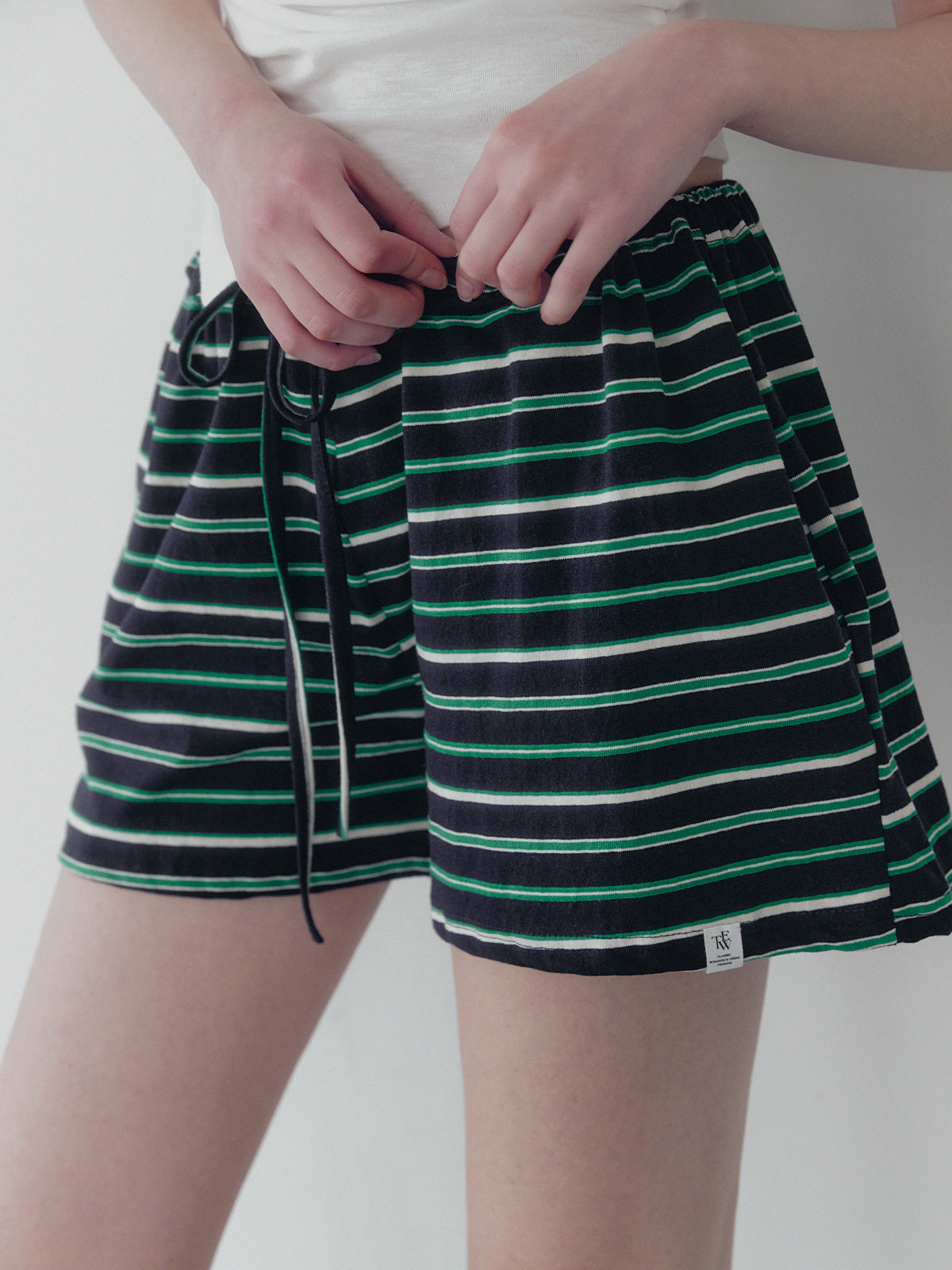 Caron stripe banding short pants