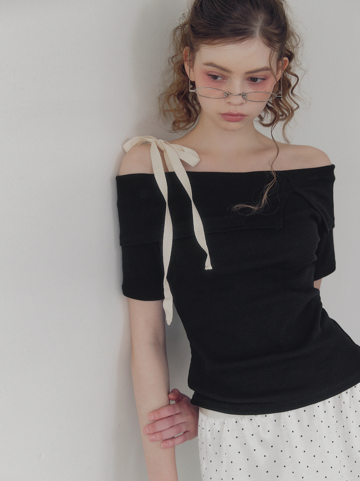 Petit strap one shoulder t-shirt