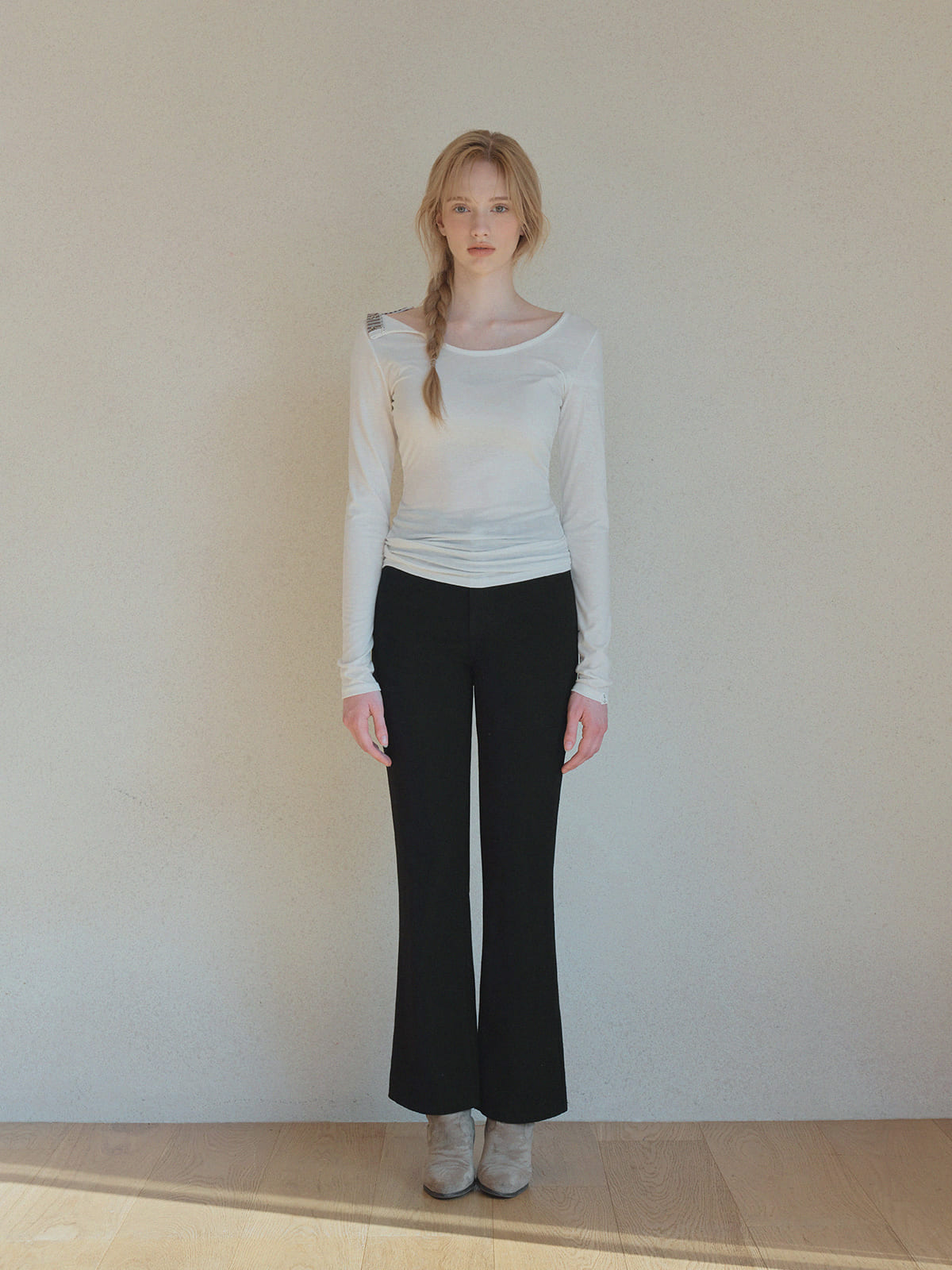 Pooden Snap Button U-Neck Long-Sleeve Tee