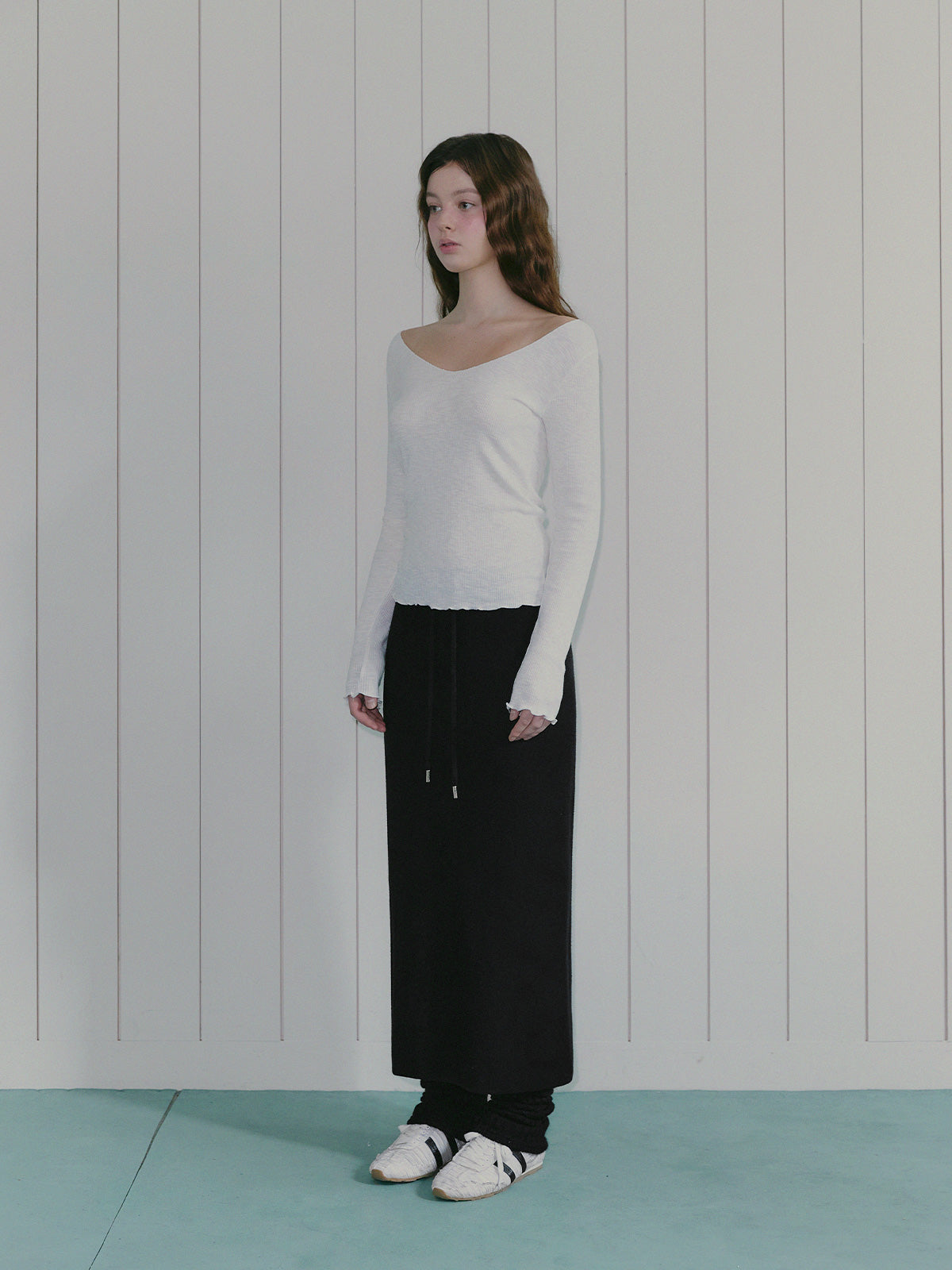 Corp Wave V-Neck Tee