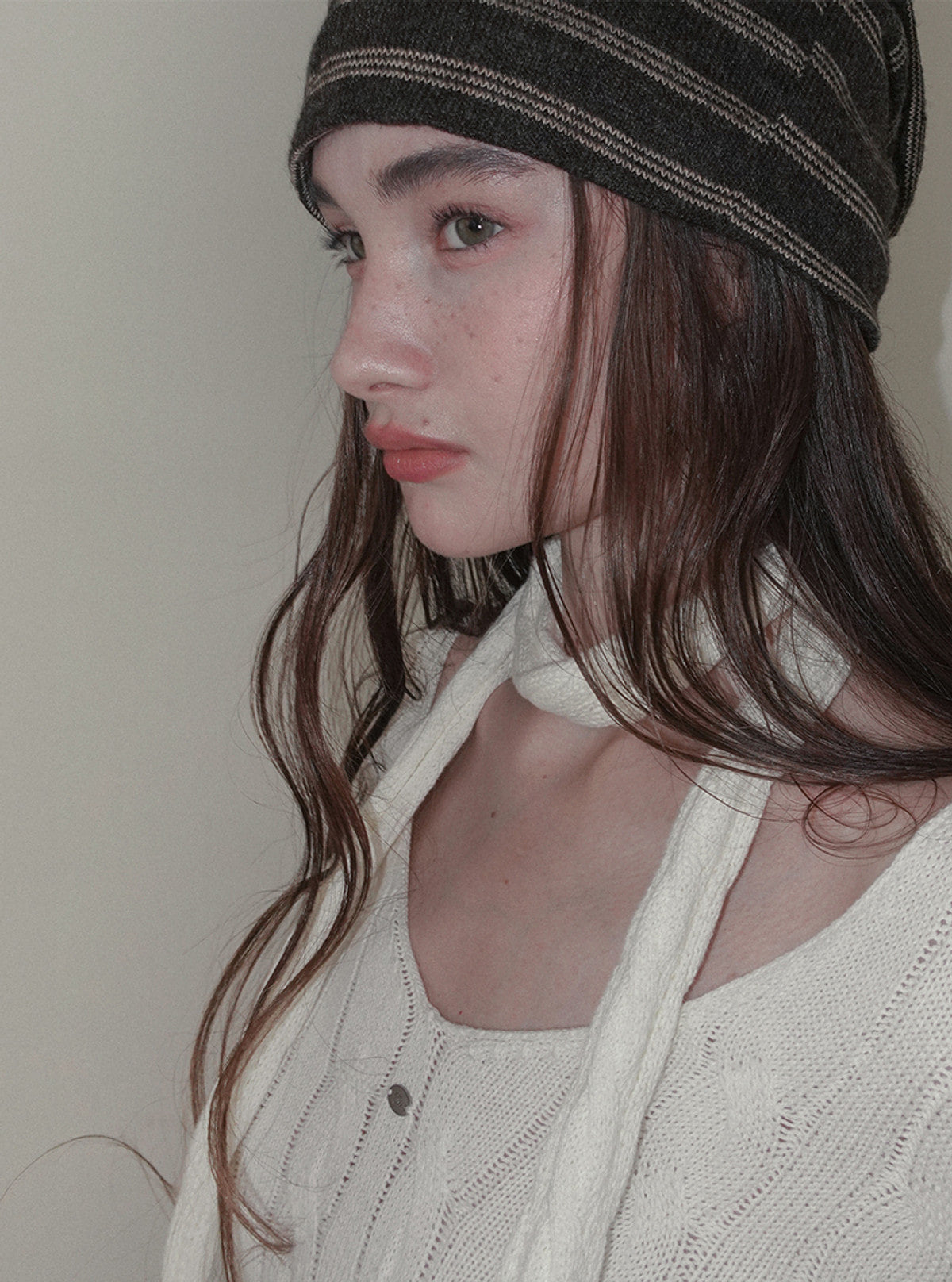 Sion cable V-neck long sleeve knit (muffler set) | View 12