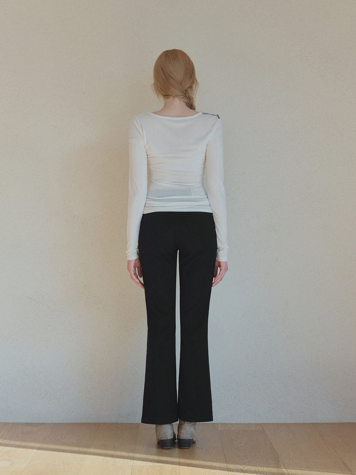 Pooden Snap Button U-Neck Long-Sleeve Tee