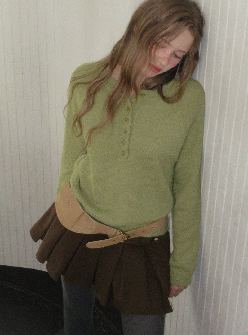 TWEE Chia suede pocket belt | Product styling view 6