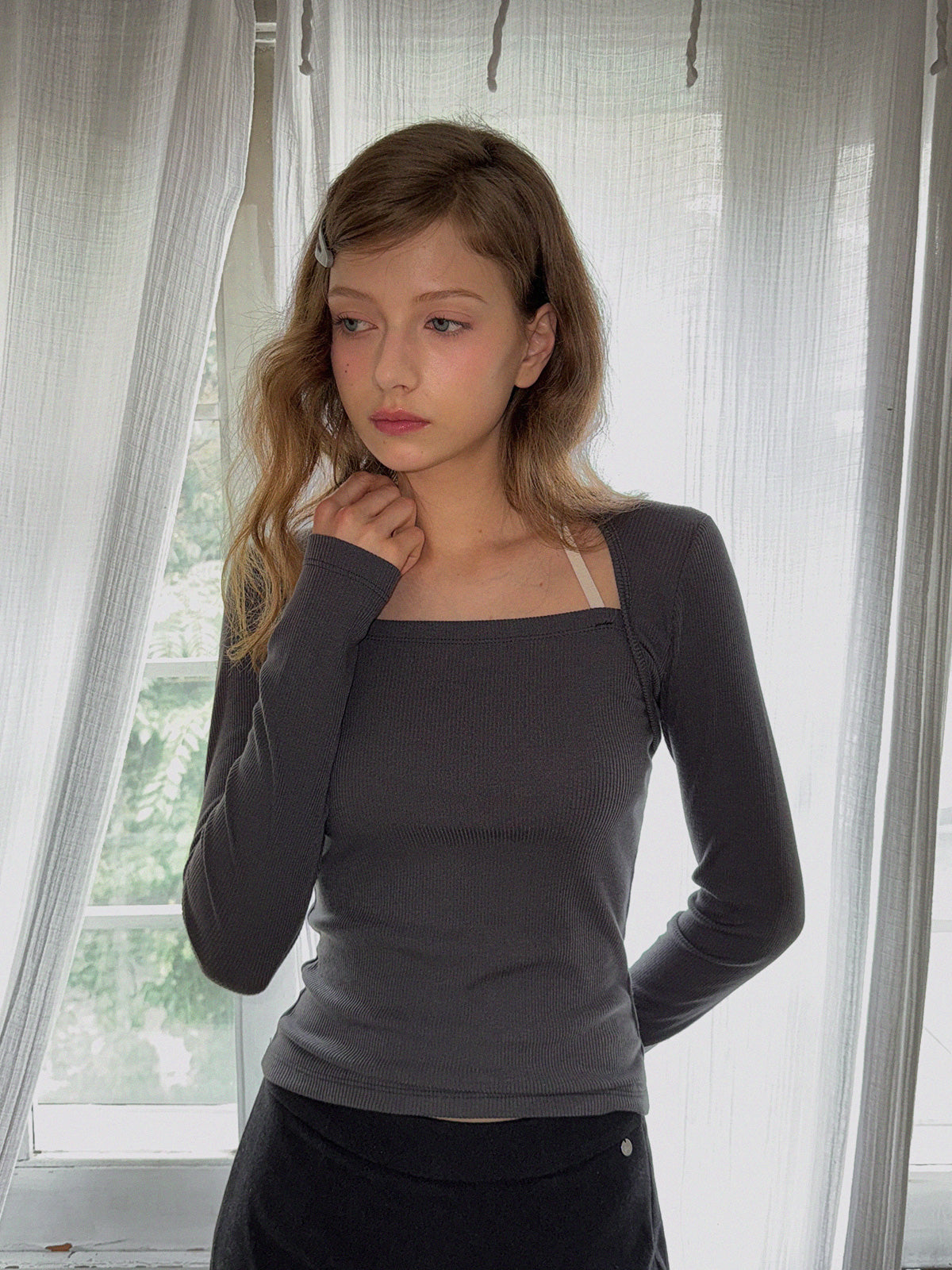 Vented Halter Contrast Strap Long-Sleeve T-Shirt