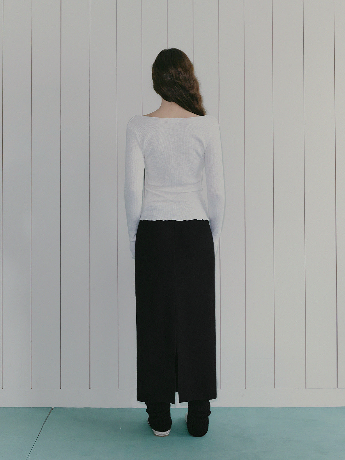 Corp Wave V-Neck Tee