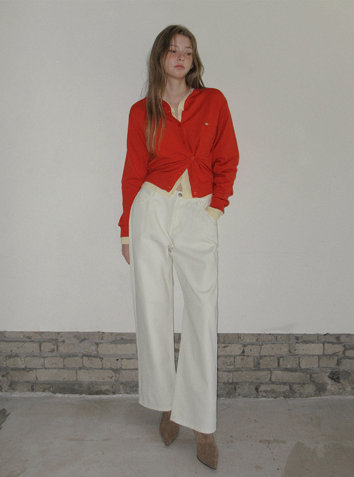 TWEE Pellit basic semi-wide long pants | Product styling view 10