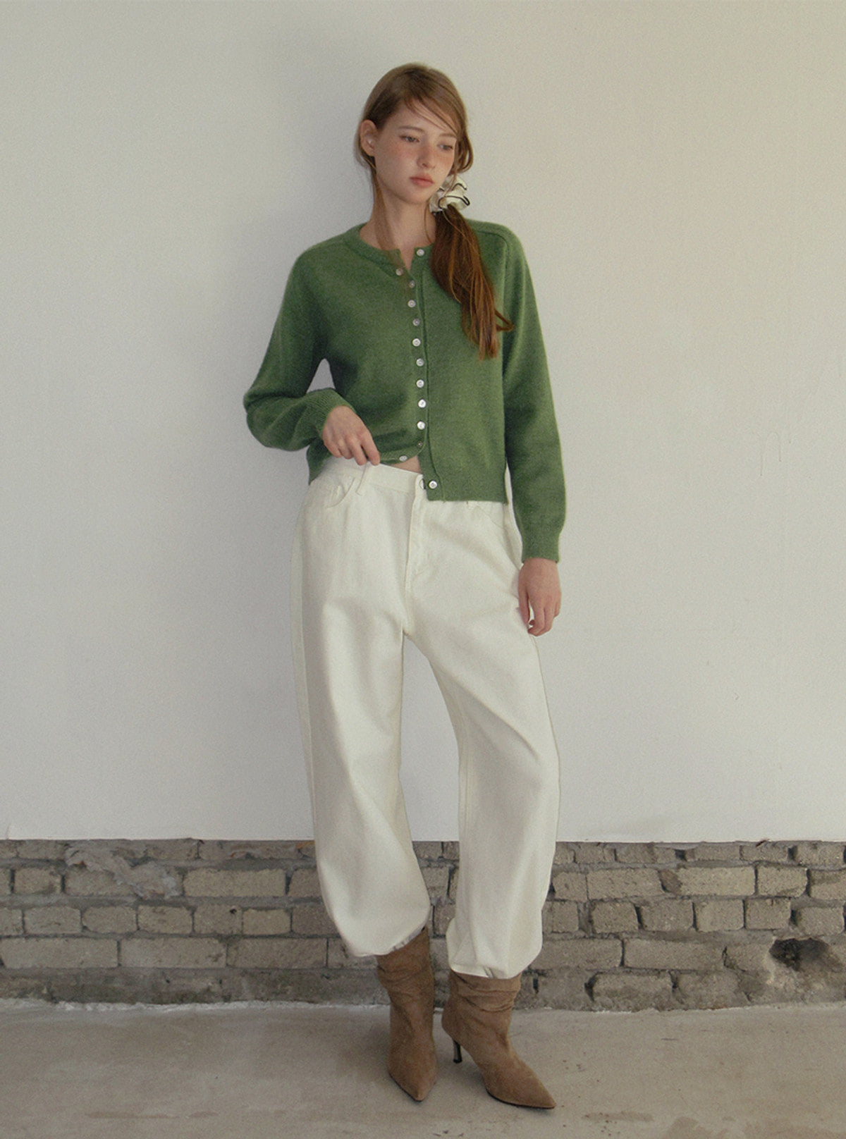 TWEE Pellit basic semi-wide long pants | Product styling view 14