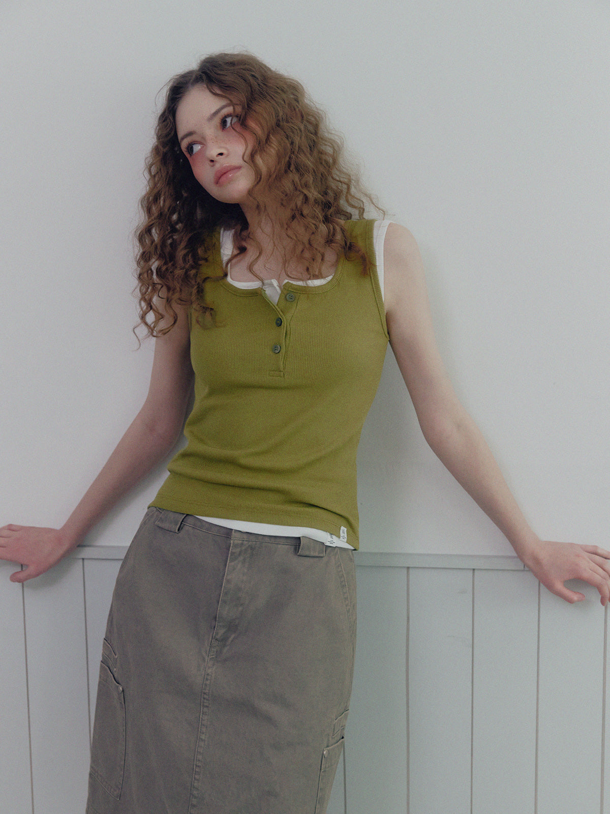 Perkin Ribbed Button Sleeveless Top