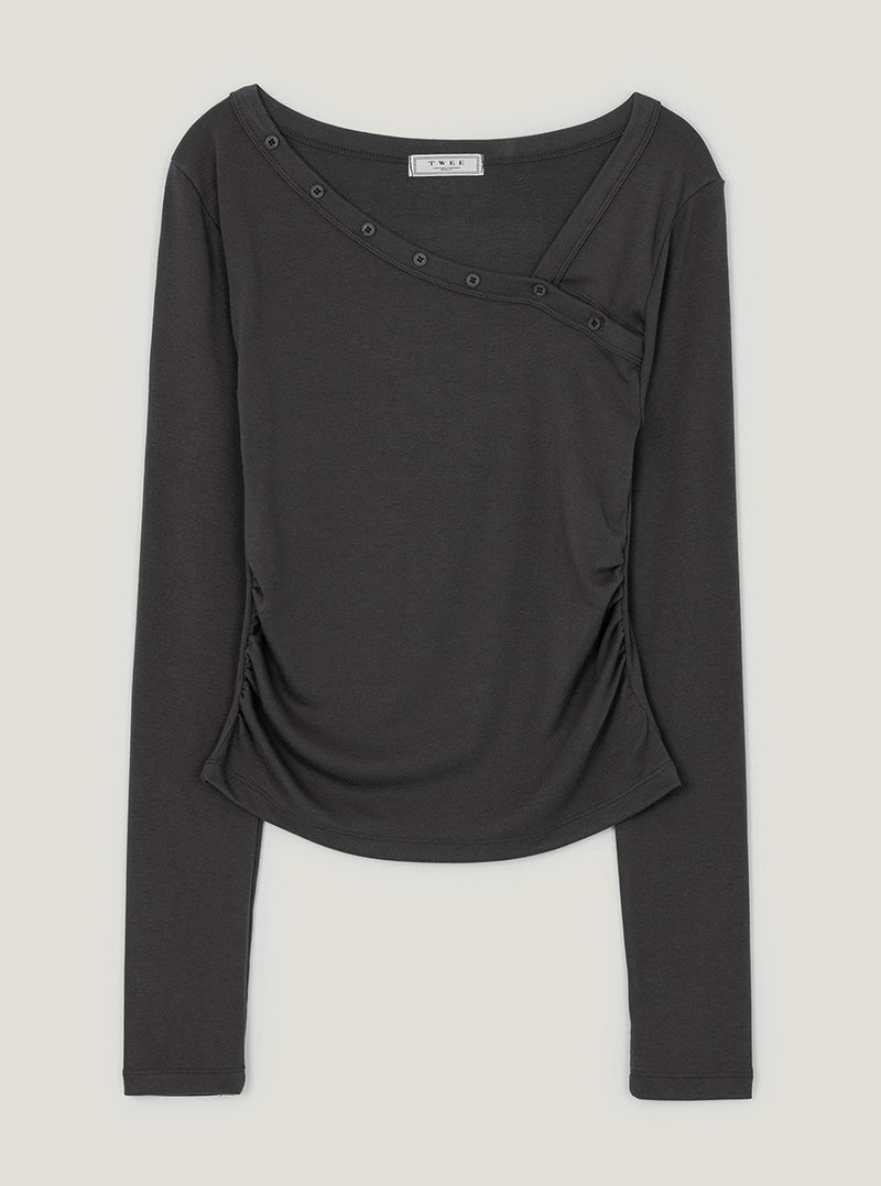 TWEE Rio asymmetric button shirring two-way long sleeve T-shirt | Charcoal product-only view
