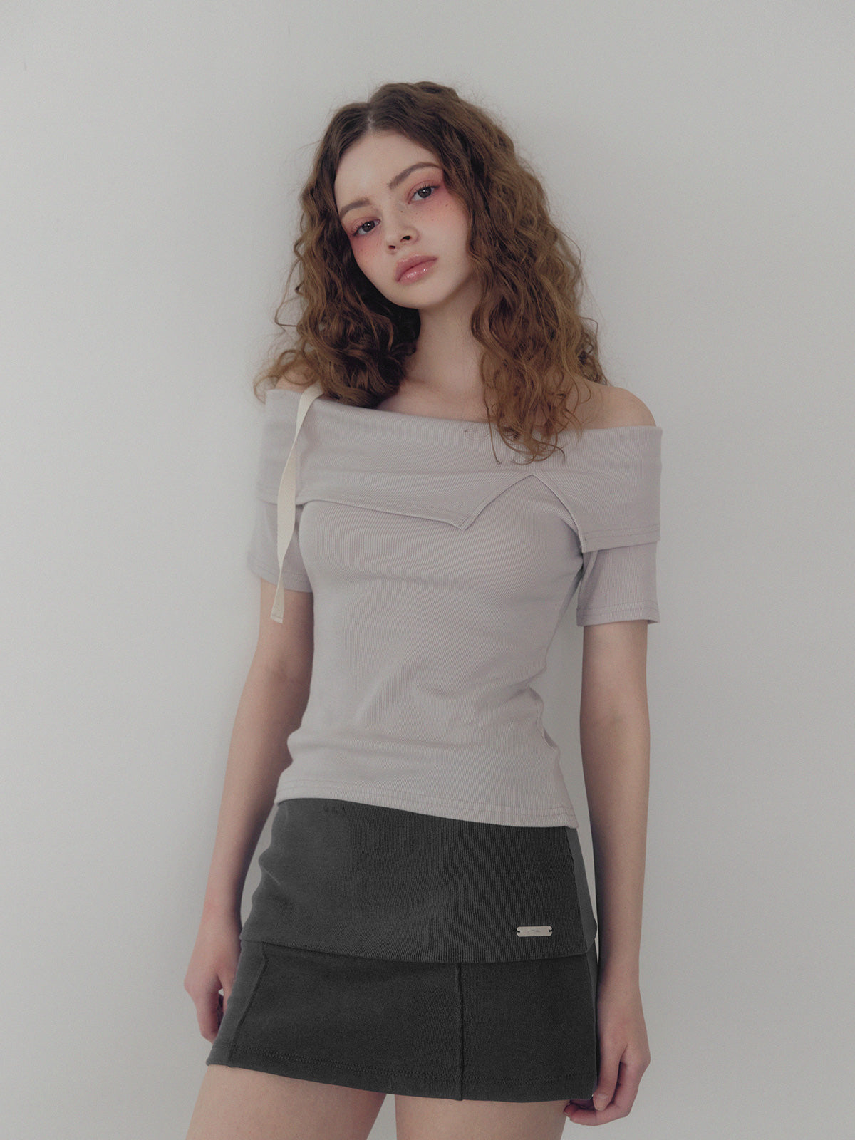 Petit strap one shoulder t-shirt