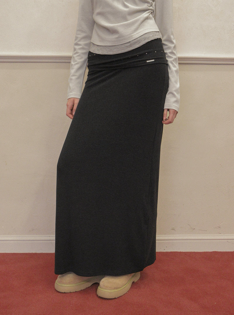 TWEE Nego stud folding maxi long skirt | Product styling view 7