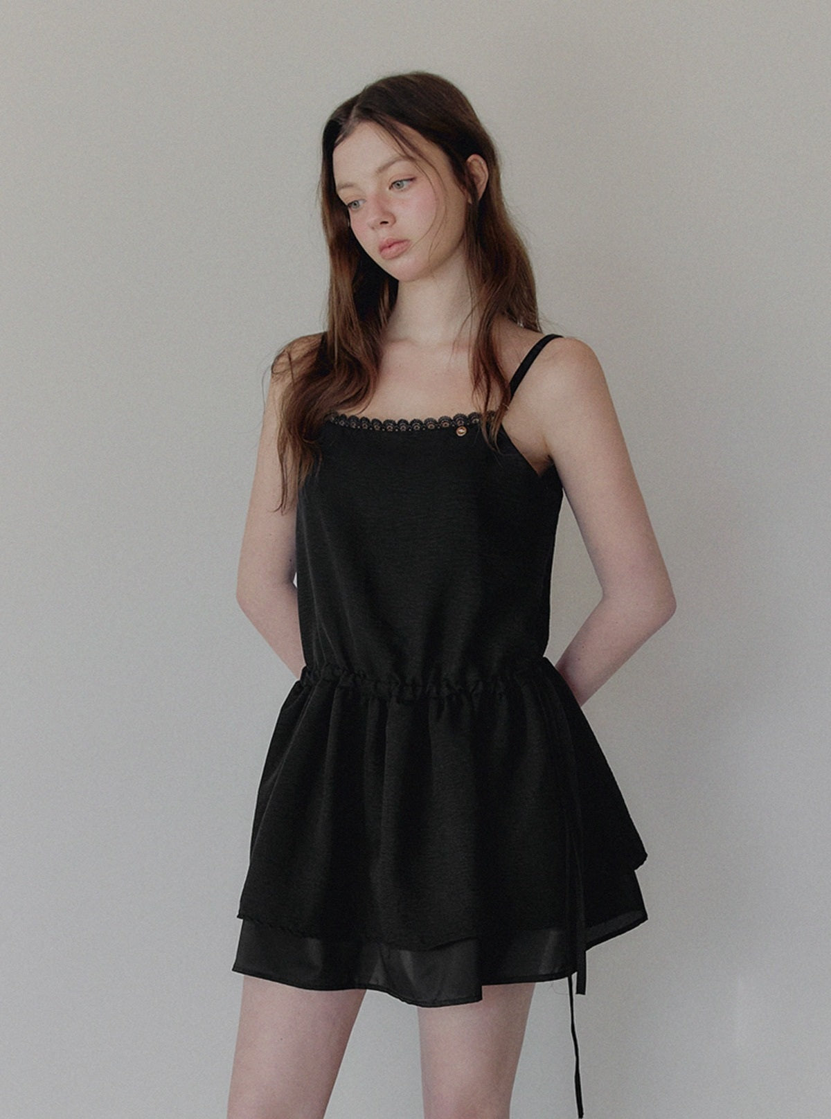 Urat Lace Layered Sleeveless Dress