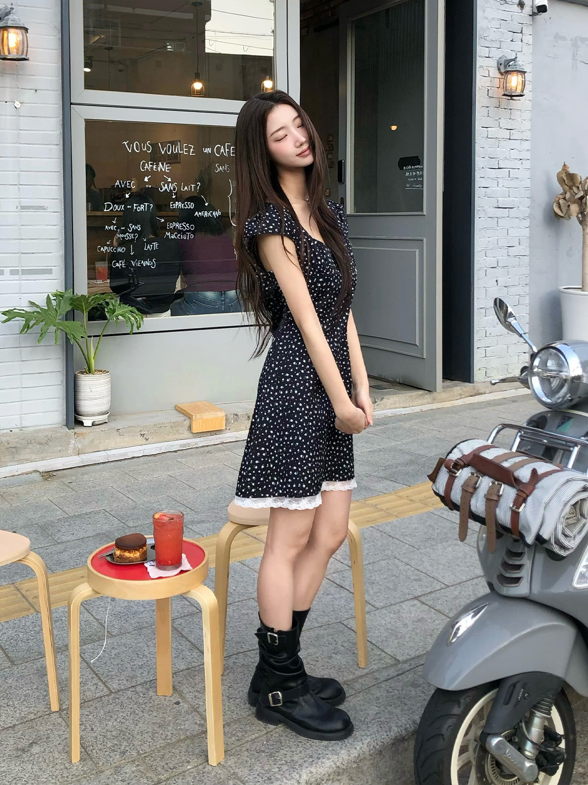 Illat flower cap sleeve mini dress