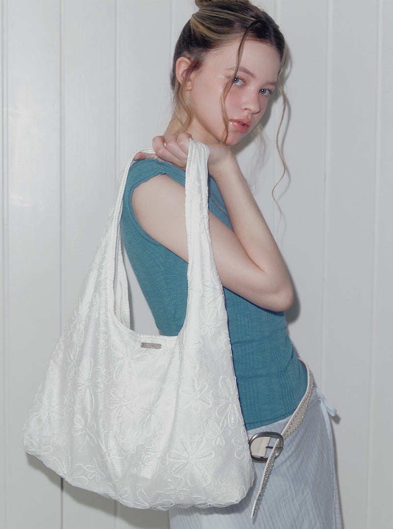 Koto beads flower shoulder bag