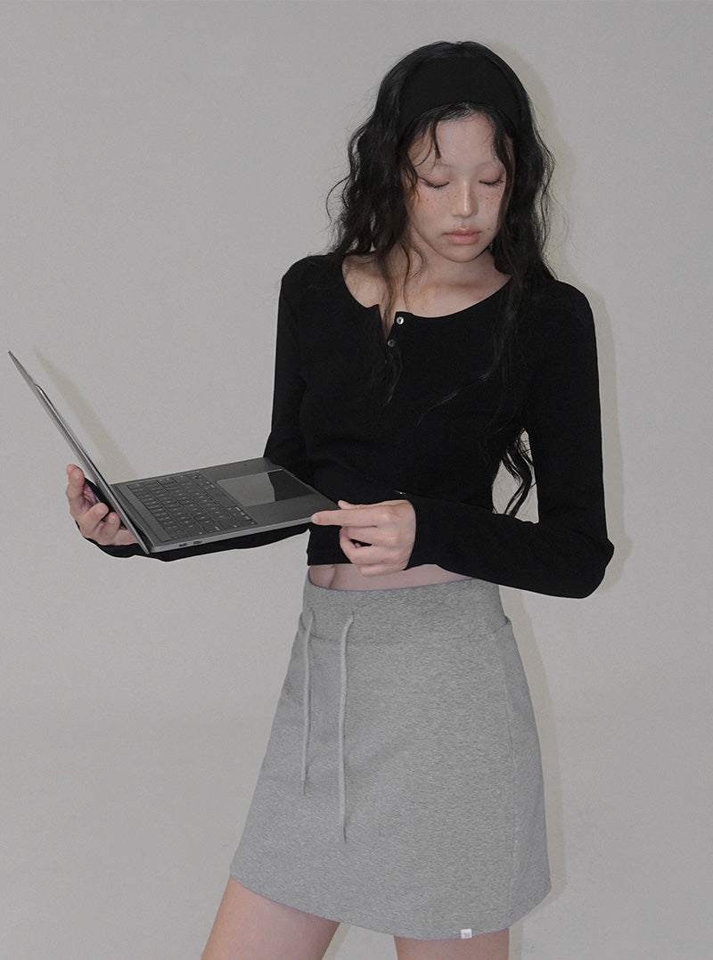 [TWEE:B] Leon henley U-neck long sleeve T-shirt