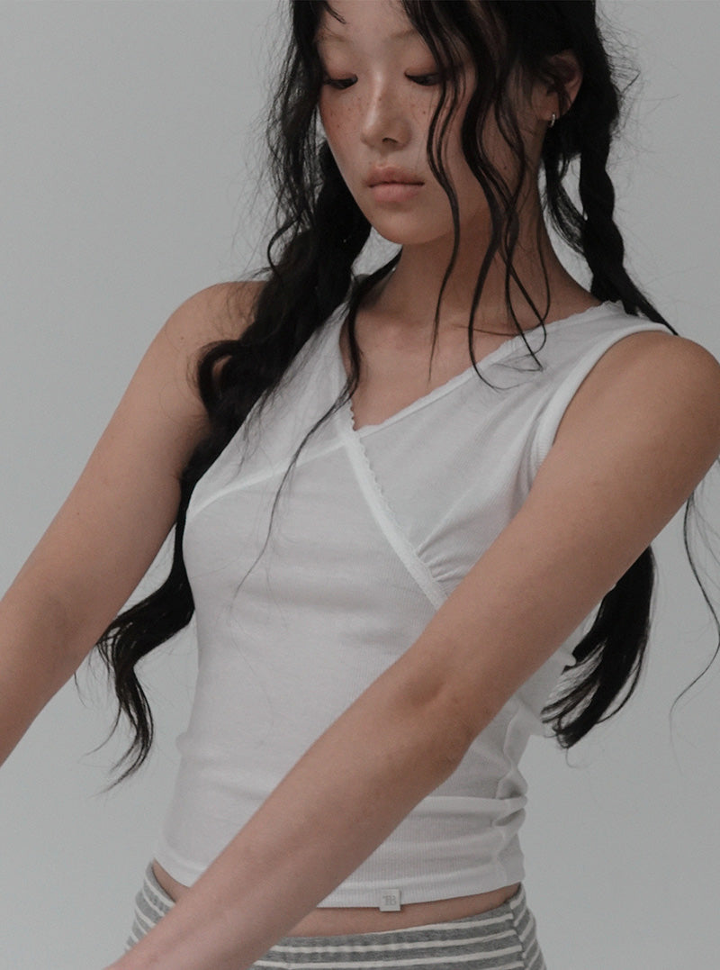 [TWEE:B] Dirun lace V-neck sleeveless top