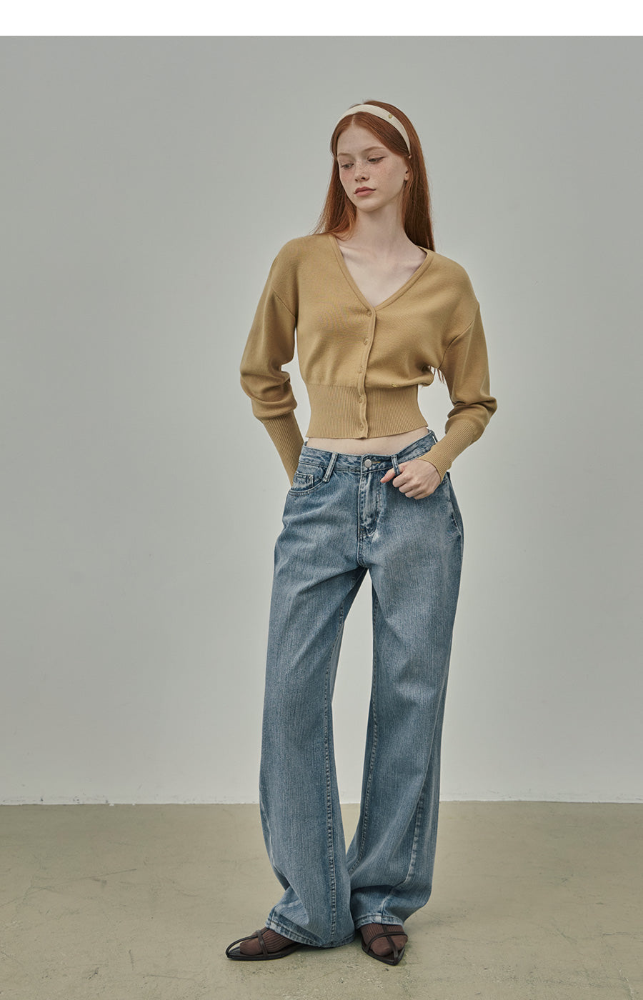 【TWEE】Anu Lovely Cardigan Basique à Col V