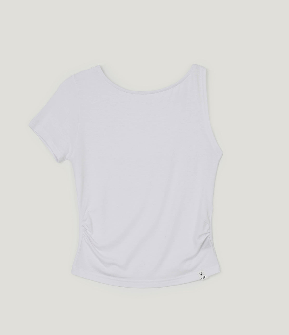 Betizen アシンメトリーツイストTシャツ