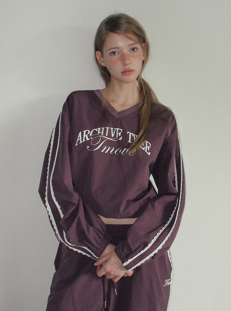 TWEE Mopen lace nylon V-neck long sleeve sweatshirt | Product styling view 3