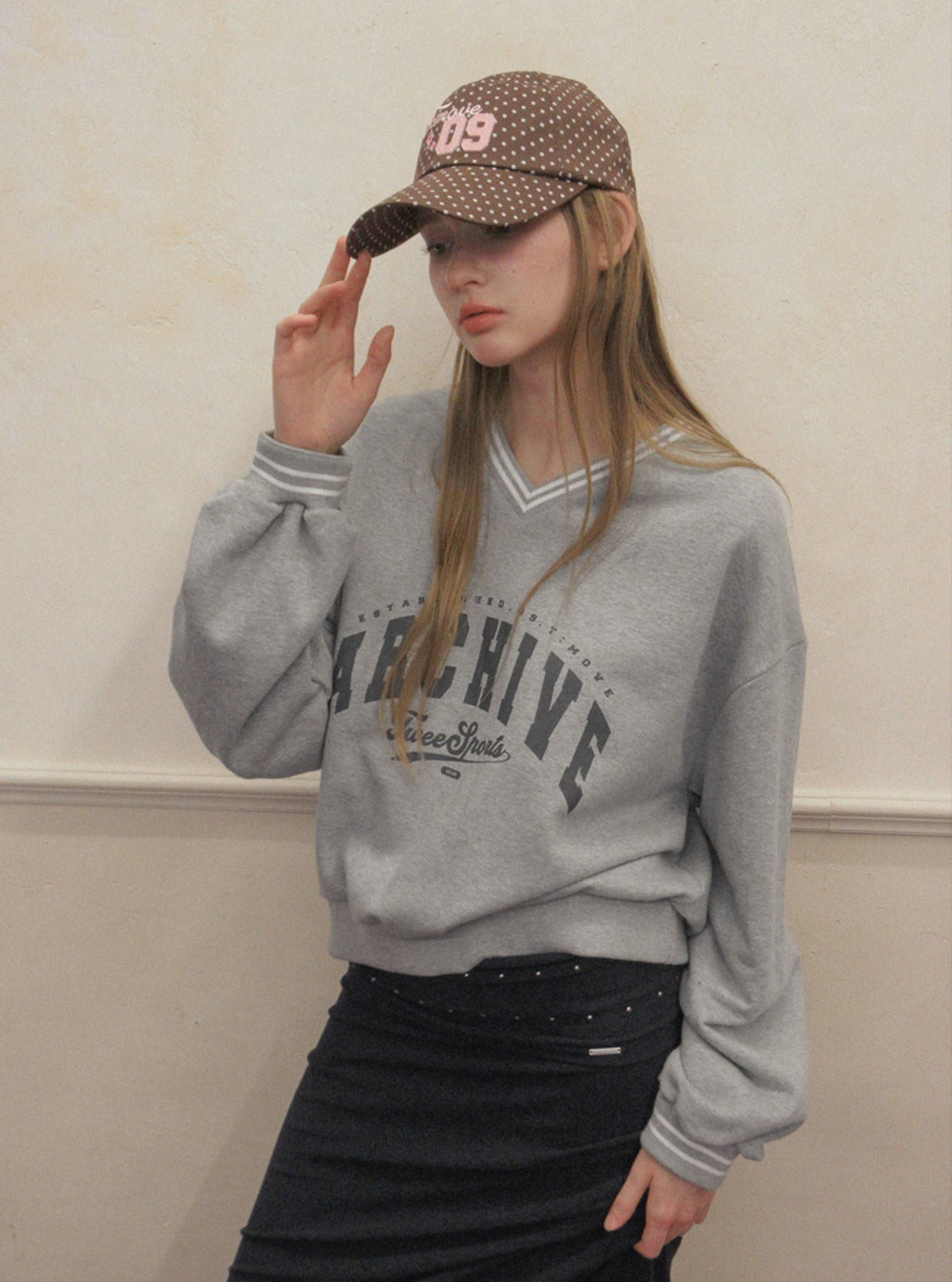 TWEE Perat archive V-neck contrast long sleeve sweatshirt | Main product image