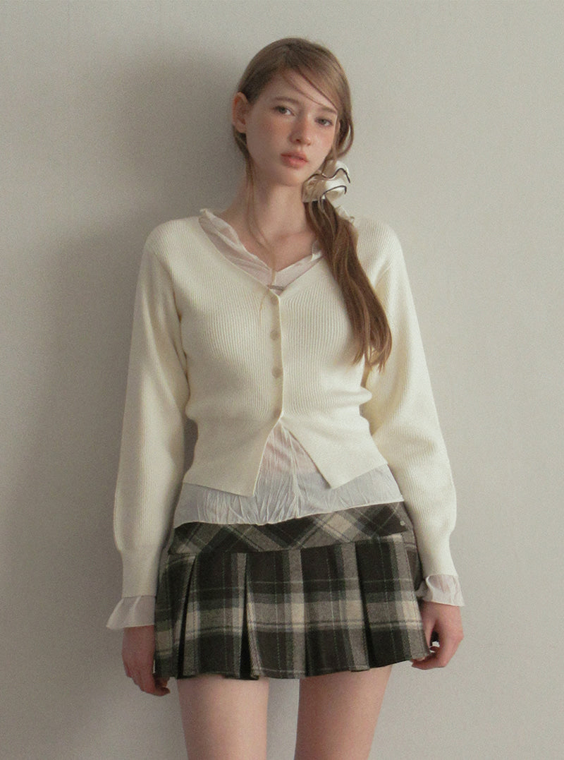 TWEE Coers round/V-neck long sleeve knit cardigan | Product styling view 10