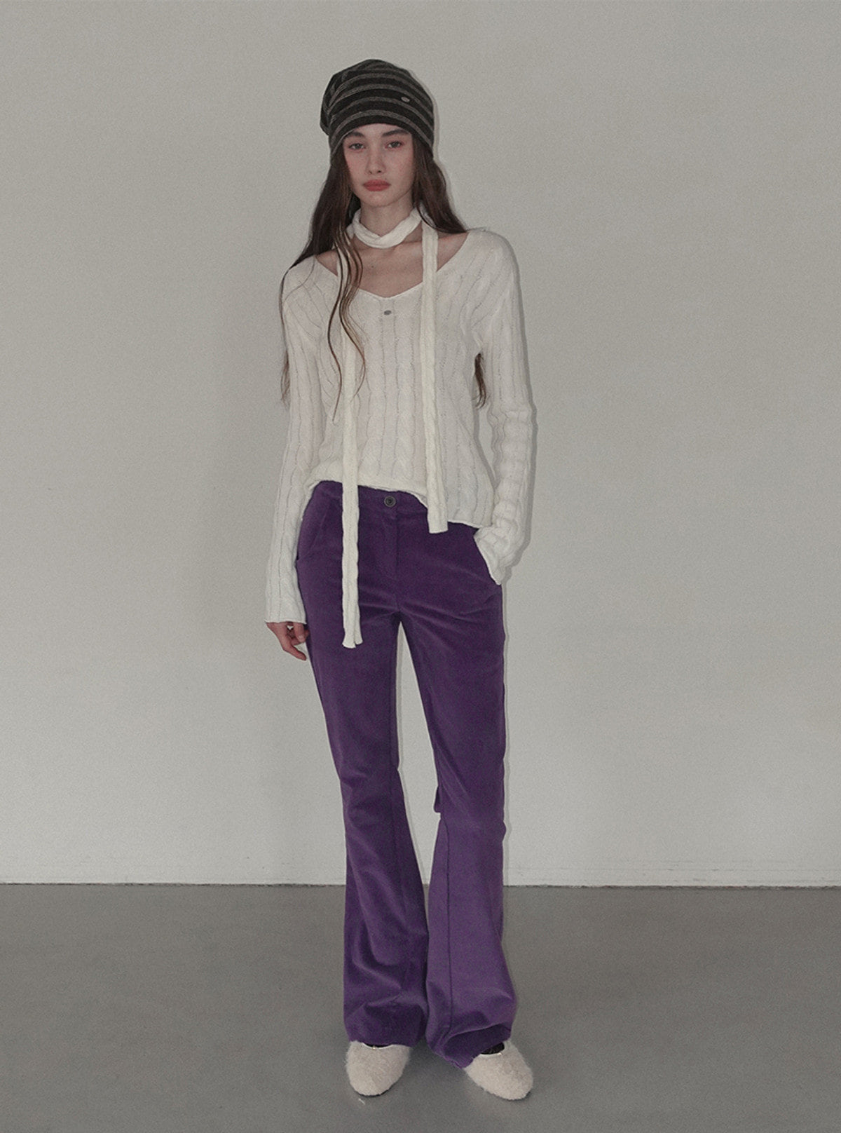 Sion cable V-neck long sleeve knit (muffler set) | View 13