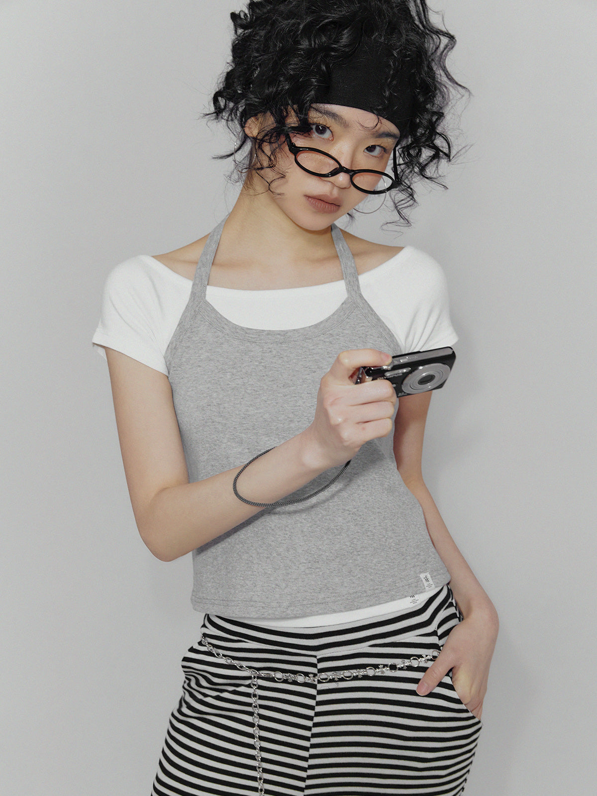 [TWEE:B] Moru Basic Halter-Neck Crop Sleeveless