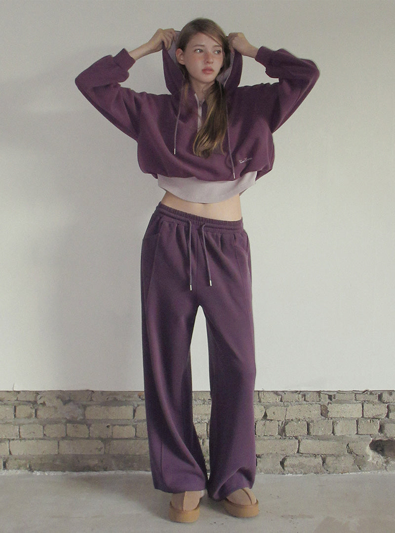 TWEE Med panel banding long sweatpants | Product styling view 4