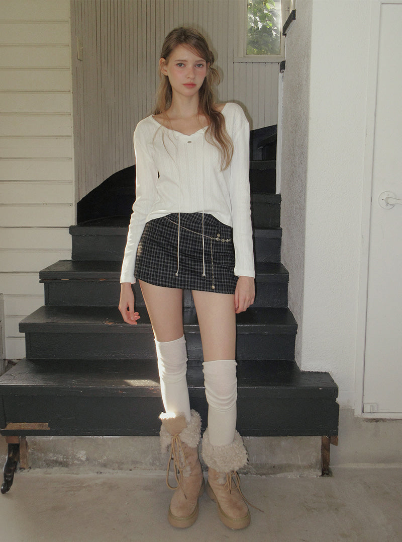 TWEE Wend punching lace strap long sleeve T-shirt | Product styling view 4