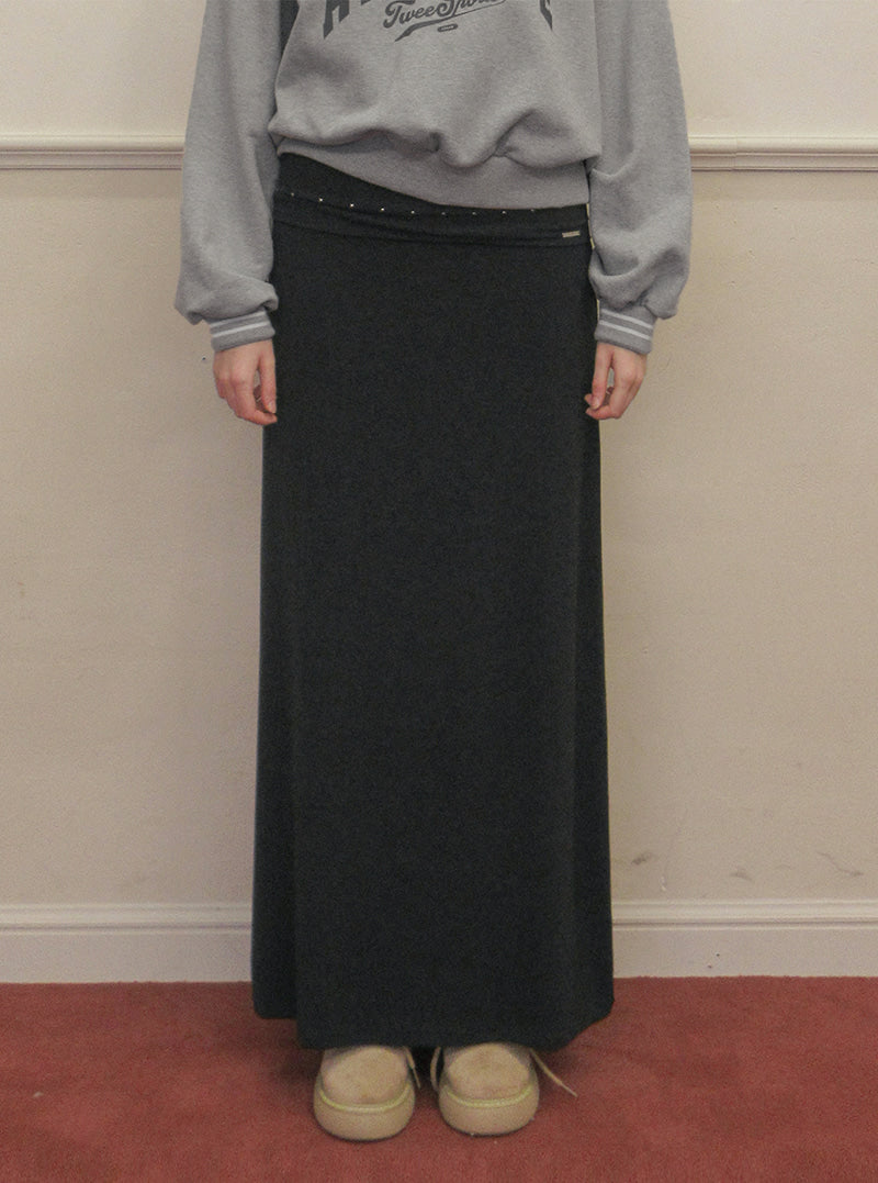 TWEE Nego stud folding maxi long skirt | Product styling view 17