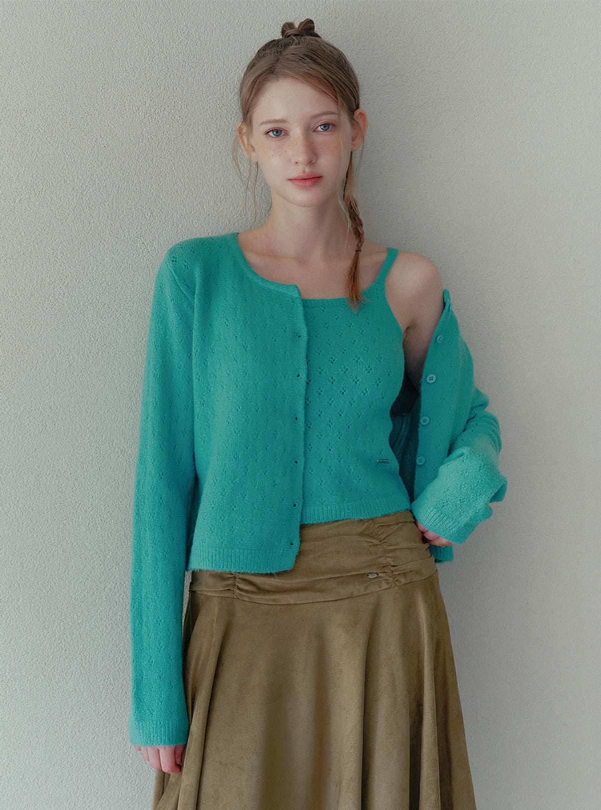 Leo punching knit sleeveless cardigan set | View 3