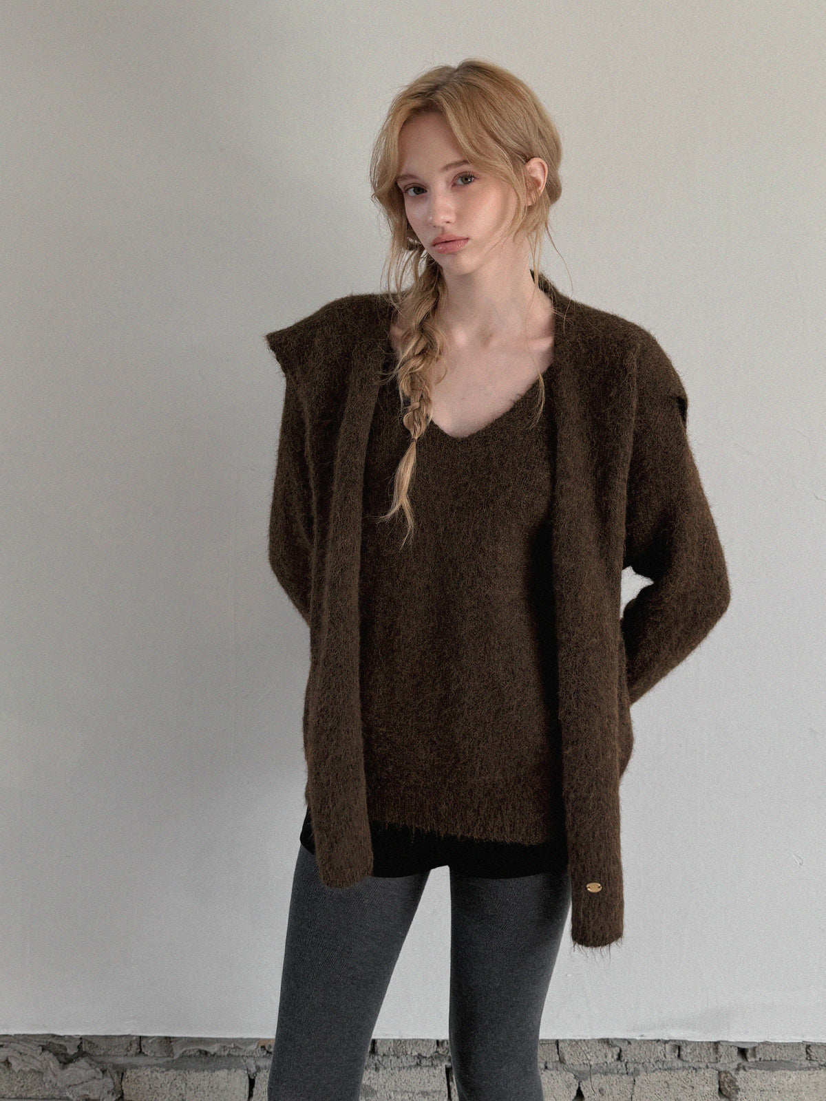 Noun V-Neck Loose-Fit Knit (with Wrap)