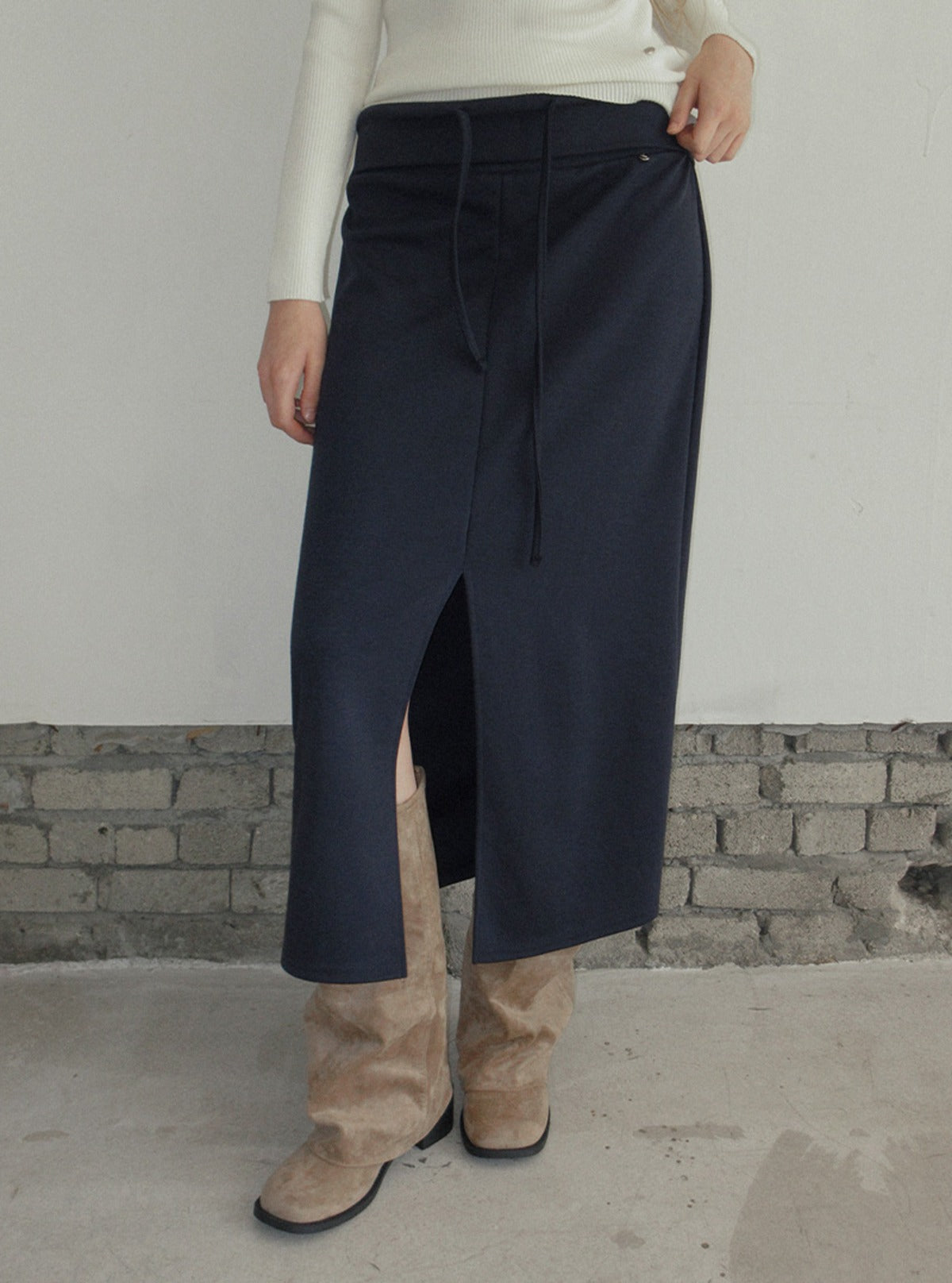 TWEE Tini folding front slit long skirt | Main product image