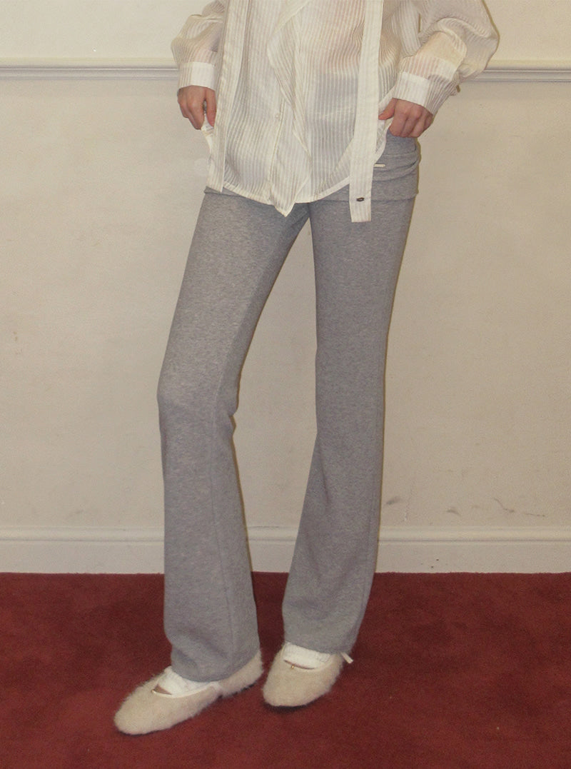 TWEE Puen folding ribbed long pants | Product styling view 7