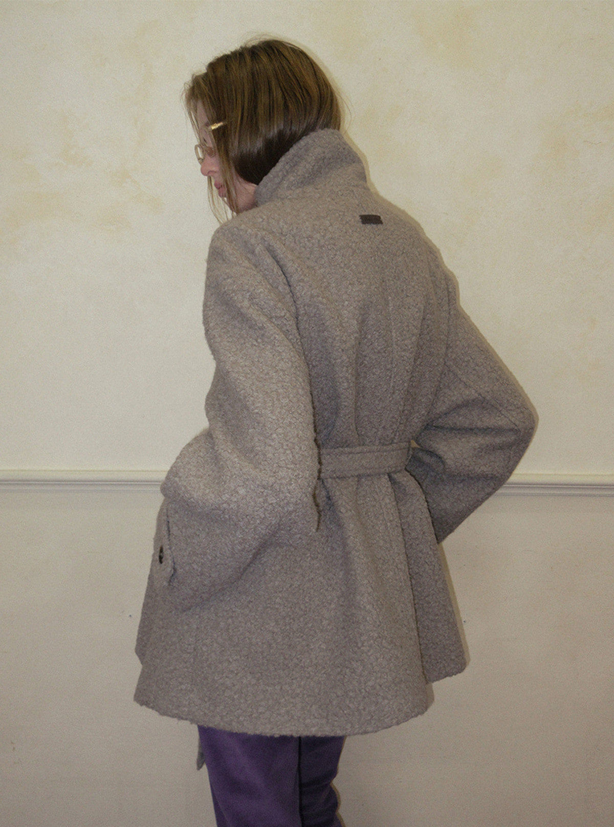 TWEE Obins boucle half coat (strap set) | Product styling view 6