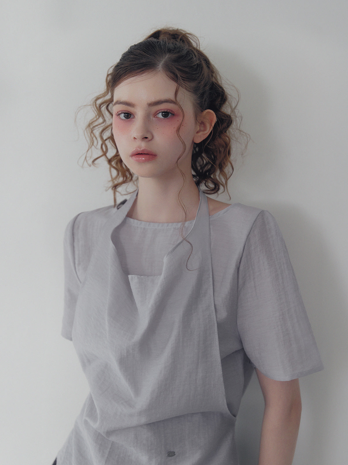 Ind halter neck sleeveless & short sleeve blouse set
