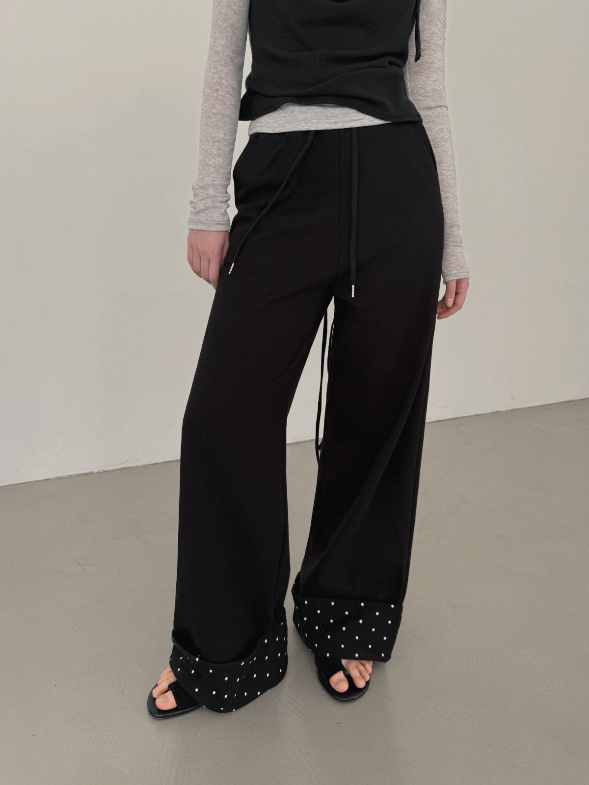 Velco Dot Roll-Up Long Sweatpants