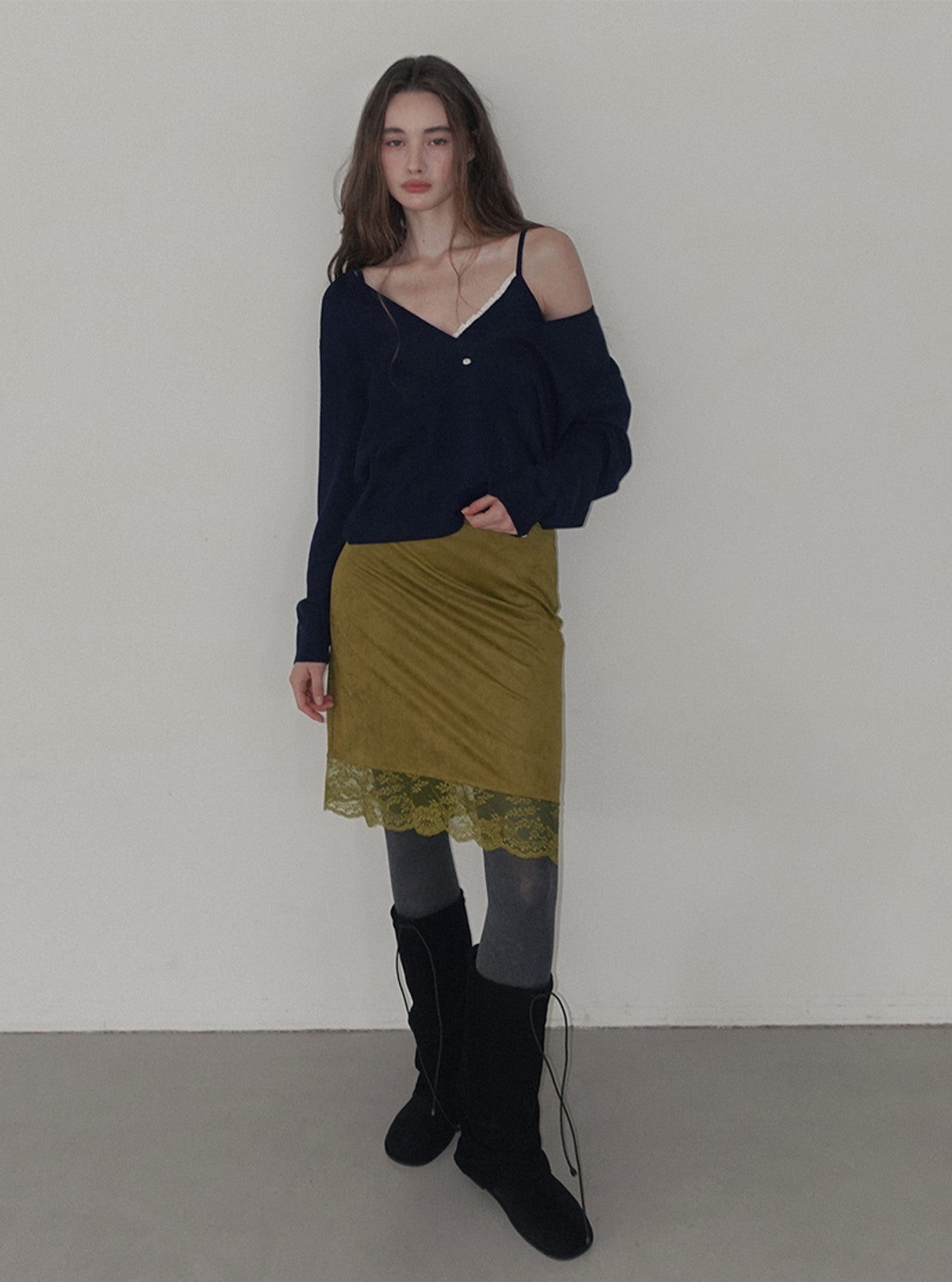 Romal lace sleeveless deep V-neck knit set | View 8