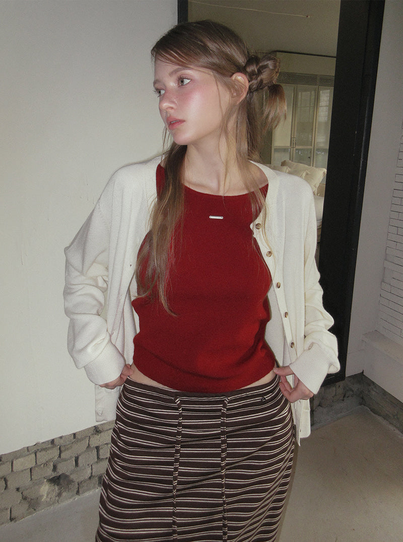 TWEE Ble round neck basic knit long sleeve cardigan | Product styling view 9