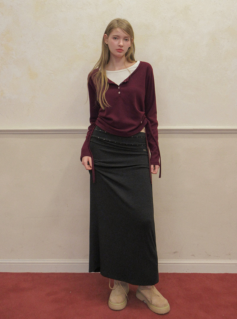 TWEE Epu layered shirring fleece long sleeve T-shirt | Product styling view 3